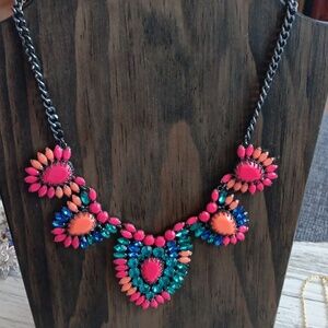 Stella & Dot Frida statement bib necklace adj Collar Bib Vibrant Colorful Pink